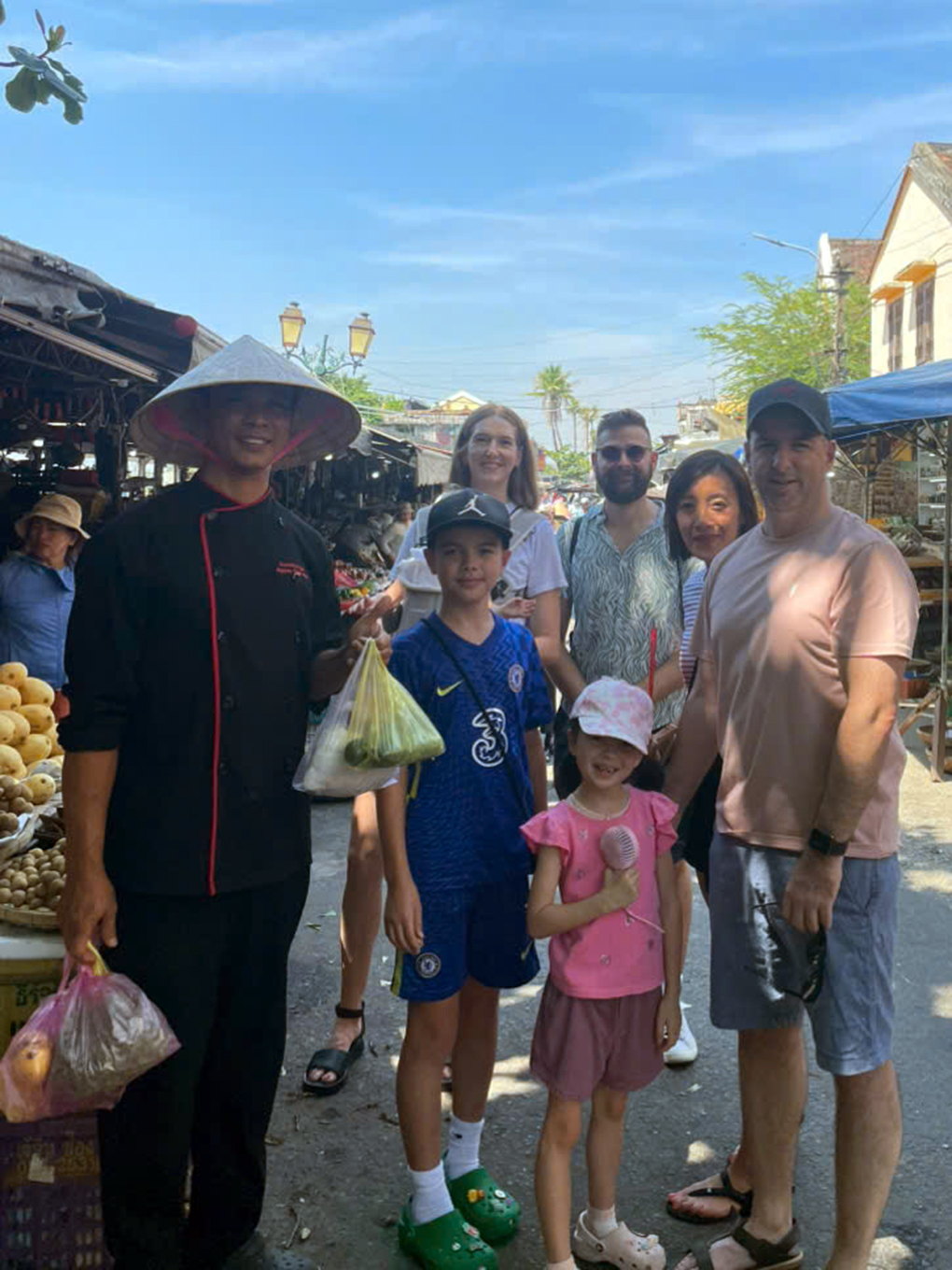 MARKET TOUR, BASKET BOAT AND COOKING CLASS